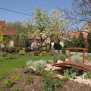 Aranykert Vendeghaz Guest house